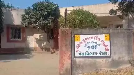 જેસર: મહુવા રોડ પર ટીસી નવું મુકવા માટે માંગ ઉઠી સ્થાનિકો દ્વારા રજૂઆતો કરાઈ, #jansamasya