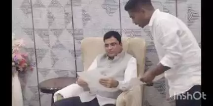 एटापल्ली: नगरपंचायतीच्या घनकचरा व्यवस्थापनासाठी  निधी मंजूर नगरसेवक राघवेंद्र सुलवावार आणि राहुल कुडमेथे यांच्या पाठपुराव्याल यश