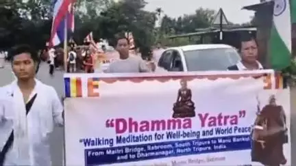 লংথরাই ভ্যালি: শান্তির অন্বেষণে ত্রিপুরায় বৌদ্ধ ধর্মগুরুদের পদযাত্রা আজ পৌঁছালো ছৈলেংটায়