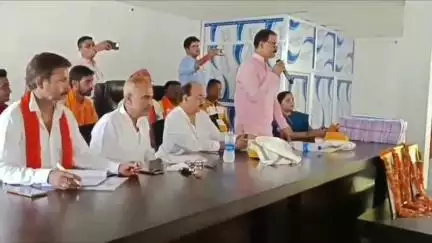 गायघाट: गायघाट प्रखंड सभागार में भाजपा कार्यकर्ताओं की बैठक, 'बूथ जीतो, चुनाव जीतो' का दिया नारा