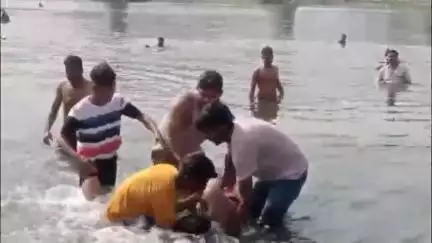 चंदनकियारी: सीतानाला घाट पर स्नान के दौरान 5 युवक डूबे, एक का शव बरामद और एक लापता