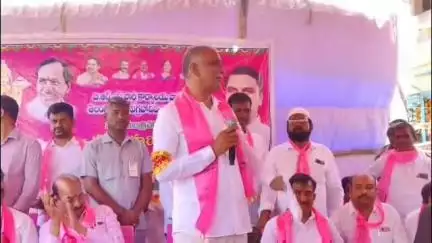 గజ్వేల్: కాంగ్రెస్ ప్రభుత్వం వస్తే మార్పు తెస్తామని చెప్పి, తెలంగాణ తల్లిని మార్చారని తీగులు గ్రామంలో ఎమ్మెల్యే హరీష్ రావు విమర్శ