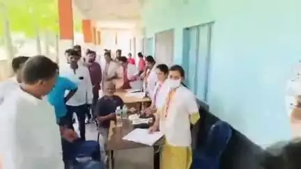 ಮಾಗಡಿ: ಹೊಂಬಾಳಮ್ಮನಪೇಟೆ ಗ್ರಾಮದಲ್ಲಿ ನಡೆದ ಆರೋಗ್ಯ ತಪಾಸಣೆ ಶಬಿರದಲ್ಲಿ ಶಾಕಸ ಬಾಲಕೃಷ್ಣ ಭಾಗಿ