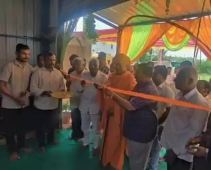 ರಾಯಬಾಗ: ಬಂಬಲವಾಡ ಗ್ರಾಮದಲ್ಲಿ ನೂತನ ವಿವೇಕ ಶ್ರೀ ಎಣ್ಣೆ ತಯಾರಿಕೆ ಘಟಕ ಉದ್ಘಾಟಿಸಿದ ಶಾಸಕ ದುರ್ಯೋಧನ ಐಹೊಳೆ