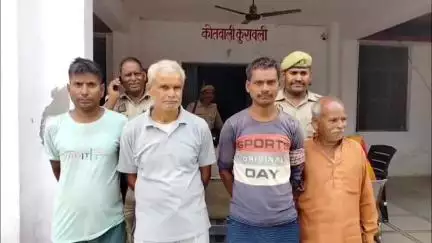 कुरावली: कुरावली क्षेत्र में अलग-अलग जगह झगड़ा कर रहे 4 लोगों को पुलिस ने किया गिरफ्तार