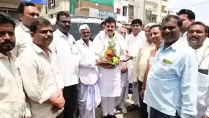 बुलढाणा: लोणार येथे मंत्री संजय राठोड यांनी दिली भेट
