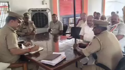 नौतनवा: आगामी पर्व को लेकर परसामलिक थाने पर पीस कमेटी की बैठक आयोजित की गई