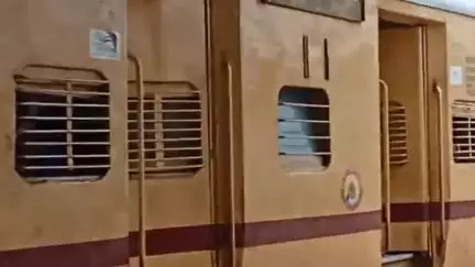 ঝালদা ২: আগামী ৮ তারিখ চান্ডিল গুন্ডা বিহার মুরী জংশন দিয়ে চলবে 18601 টাটা, হাটিয়া এক্সপ্রেস