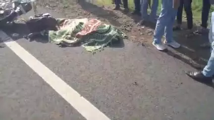 आगर: आगर सुसनेर मार्ग पर आमला कटन के पास आयशर वाहन की टक्कर से 52 वर्षीय बाइक चालक की मौत