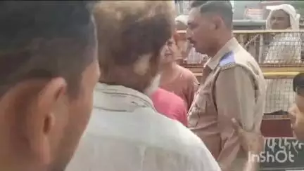 मुज़फ्फरनगर: अहिल्याबाई चौक पर बाइक चालक ने महिला डॉक्टर को मारी टक्कर, विरोध करने पर की मारपीट, पुलिस चालक की तलाश में जुटी
