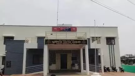 लटेरी: लटेरी के नाऊखेड़ा के समीप अज्ञात वाहन की टक्कर से बाइक सवार युवक हुआ घायल, मामला दर्ज