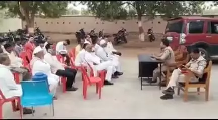 जतारा: आगामी त्योहारों के मद्देनज़र दिगौड़ा थाना परिसर में शांति समिति की बैठक हुई आयोजित