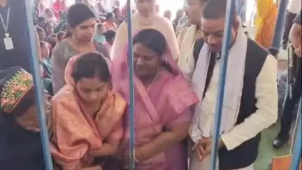 चांपा: करनौद गांव में महिला सशक्तिकरण का आयोजन, मुख्य अतिथि के रूप में सरायपाली विधायक चातुरी नन्द हुईं शामिल