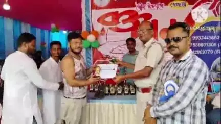 রঘুনাথপুর ১: কাশ্মীরের পহেলগাঁও হামলায় নিহত পর্যটকদের স্মৃতিতে রক্তদান শিবির পুরুলিয়ার রঘুনাথপুরে