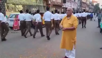 हज़ारीबाग: हजारीबाग में आरएसएस का पथ संचलन, अनुशासन और देशभक्ति का अद्भुत प्रदर्शन