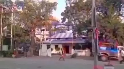 सेलू: दुचाकीची धडक लागून शेतकरी गंभीर जखमी; वडगांव खुर्द शिवारात घडली घटना, अज्ञात दुचाकी चालकाविरुद सेलू पोलिसांत गुन्हा नोंद