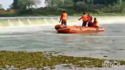 बस्तर: भोंड एनीकेट इंद्रावती नदी में नहाने के दौरान नाबालिक डूबा, एसडीआरएफ की टीम खोजबीन अभियान में जुटी