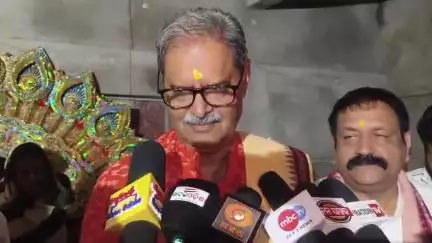 ବଲାଙ୍ଗୀର: ଶୀତଳ ଷଷ୍ଠୀ ପାଇଁ ସହରର ବିଭିନ୍ନ ସ୍ଥାନ ଦର୍ଶନ କରି ରାଧାକୃଷ୍ଣ ମନ୍ଦିରରେ ପ୍ରତିକ୍ରିୟା ରଖିଲେ ଉପମୁଖ୍ୟ ମନ୍ତ୍ରୀ