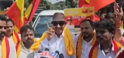 ಚಿಕ್ಕಬಳ್ಳಾಪುರ: ರಾಜ್ಯದ ರಾಜಕೀಯ ಪಕ್ಷಗಳ ಮುಖಂಡರಿಗೆ ಭಾಷೆ ಬಗ್ಗೆ ಗೌರವವಿಲ್ಲ,ನಗರದಲ್ಲಿ ಕನ್ನಡಪರ ಹೋರಾಟಗಾರ ವಾಟಲ್ ನಾಗರಾಜ್ ವಾಗ್ದಾಳಿ