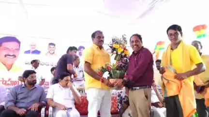 పాలకొల్లు: భగ్గేశ్వరంలో రేషన్ షాపు ప్రారంభ కార్యక్రమంలో పాల్గొన్న కేంద్రమంత్రి శ్రీనివాస్ వర్మ, మంత్రి నిమ్మల రామానాయుడు