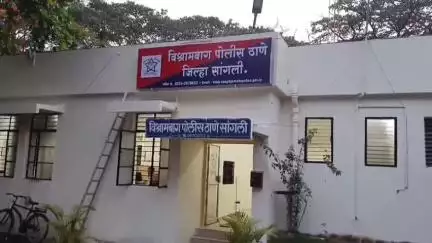 मिरज: सांगली-मिरज रस्त्यावरील गेस्ट हाऊसजवळ मोटारीने धडक दिल्याने गंभीर जखमी झालेल्या वृद्ध महिलेचा उपचारादरम्यान मृत्यू