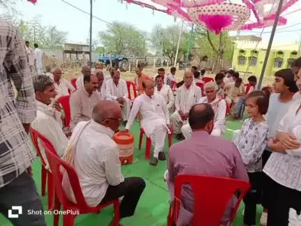 खिलचीपुर: विधायक हजारीलाल दांगी खिलचीपुर क्षेत्र के कई कार्यक्रमों में हुए शामिल, लोगों से की मुलाकात