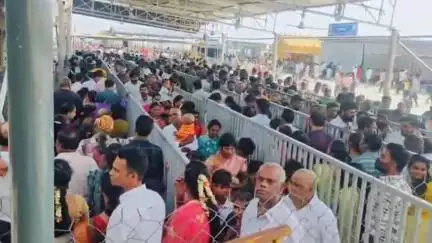 యాదగిరిగుట్ట: శ్రీ లక్ష్మీనరసింహ స్వామి నిత్య ఖజానాకు భారీగా పెరిగిన ఆదాయం: ఆలయ ఈవో  వెంకట్రావు