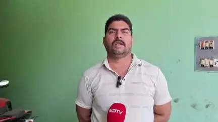 जशपुर: बरसात के दिनों में मच्छरदानी लगाकर सोएं, सर्पदंश होने पर नजदीकी स्वास्थ्य केंद्र जाएं - सांप रेस्क्यू टीम बबलू तिवारी