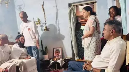 ವಿರಾಜಪೇಟೆ: ಅಮ್ಮತ್ತಿಯಲ್ಲಿ ಮರ ಬಿದ್ದು ಸಾವನ್ನಪ್ಪಿದ ವಿಷ್ಣು ಬೆಳ್ಳಿಯ್ಯಪ್ಪ ಮನೆಗೆ ಶಾಸಕ ಎ.ಎಸ್ ಪೊನ್ನಣ್ಣ ಭೇಟಿ, ಸಾಂತ್ವನ