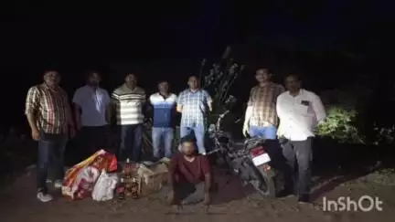જામનગર: વસઈ ગામના પાટિયા પાસેથી વિદેશી દારૂના જથ્થા અને બાઇક સહિત 2.32 લાખના મુદામાલ સાથે એક શખ્સ પકડયો