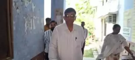 कलीनगर: उपाधि महाविद्यालय और रामा कॉलेज में बने बीएड परीक्षा केंद्र का डीएम ने किया निरीक्षण