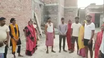 बदलापुर: सरोखनपुर निवासी युवक की संदिग्ध परिस्थितियों में मध्य प्रदेश में हुई मौत, परिजनों ने पड़ोसी पर लगाए गंभीर आरोप