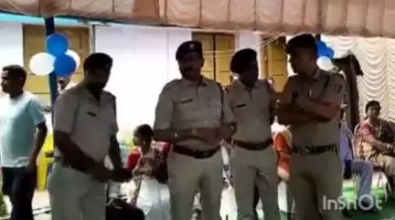 ছাতনা: ছাতনা থানার ঝাটিপাহাড়ি পুলিশ ফাঁড়ির সহযোগিতায় ফাঁড়ি চত্বরে রক্তদান শিবির হল, ১৫০ জন রক্ত দান করলেন