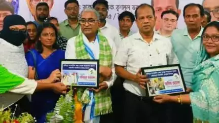 সামশেরগঞ্জ: সামশেরগঞ্জে সম্বর্ধনা ও বর্ধিত সভার আয়োজন করা হয়, উপস্থিত জেলা TMC সভাপতি