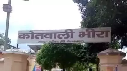 पलिया: पतिया टांडा गांव में शराब मांगने को लेकर हुआ विवाद, दबंग ने एक व्यक्ति के साथ की मारपीट और जान से मारने की दी धमकी