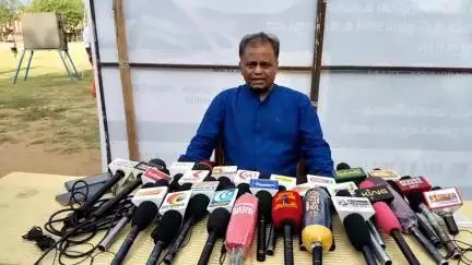 திண்டுக்கல் கிழக்கு: "11 ஆண்டுகள் கழகம் செய்ய தவறிய பணிகள் நடைபெறும்" - SDAT ஹாக்கி மைதானத்தில் தமிழ்நாடு கால்பந்து கழக புதிய தலைவர் பேட்டி