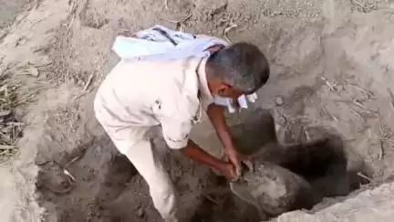 मोतिहारी: पूर्वी चंपारण मोतिहारी जिले के विभिन्न थाना क्षेत्रों में A.L.T.F ने 8000 लीटर विनिष्ट किया, 02 को किया गिरफ्तार