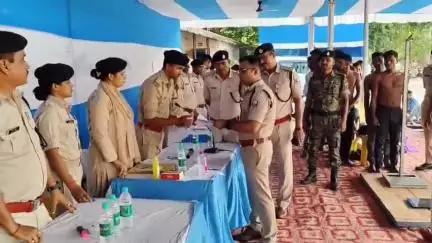 मोतिहारी: पुलिस केंद्र मोतिहारी में 670 अभ्यर्थियों के सिपाही पद पर योगदान संबंधी विधिवत कार्रवाई की जा रही है