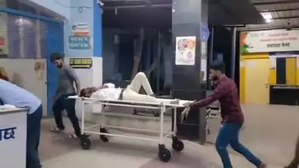 लखीसराय: कोली नहर के पास शादी समारोह में जा रहा बाइक सवार दुर्घटनाग्रस्त, एक व्यक्ति घायल