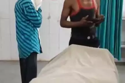 शिवपुरी नगर: शिवपुरी: बोर पर नहाने गए व्यक्ति की करंट लगने से मौत, मोटर चालू करते समय हुआ हादसा