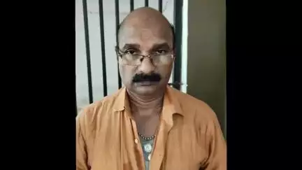 കുന്നംകുളം: കാട്ടകാമ്പാൽ മൾട്ടിപർപ്പസ് സർവീസ് സഹകരണ സൊസൈറ്റിയിൽ രണ്ടു കോടിയുടെ തട്ടിപ്പ് നടത്തിയ പ്രതി അറസ്റ്റിൽ