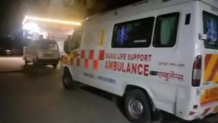 रफीगंज: रफीगंज तिनेरी मोड़ के समीप सड़क दुर्घटना में एक व्यक्ति घायल, CHC में इलाज के लिए भर्ती किया गया