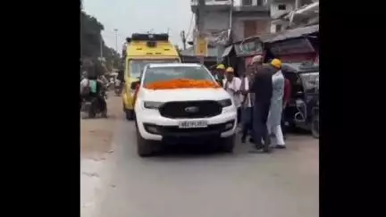 हथुआ: हथुआ विधानसभा क्षेत्र में प्रशांत किशोर की बिहार बदलाव यात्रा, जगह-जगह लोगों ने किया स्वागत
