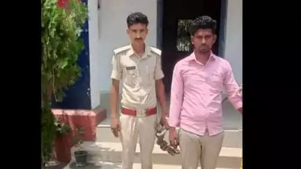 हथुआ: मीरगंज पुलिस ने विभिन्न मामलों में आरोपी शराब कारोबारी को कुसौंधी से किया गिरफ्तार