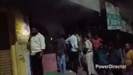 మహబూబాబాద్: బస్ డిపో పెట్రోల్ బంక్ ఎదురుగా ఫర్నిచర్ దుకాణంలో షార్ట్ సర్క్యూట్ తో మంటలు భారీగా ఆస్తి నష్టం