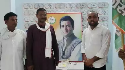 जन नायक राहुल गांधी जी के जन्म दिन के अवसर जिला कांग्रेस कार्यालय पर केक काट कर मनाया......