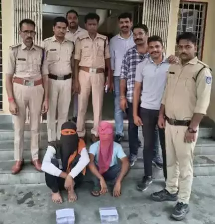 कुम्भराज मे एक सुने मकान मे हुई लाखों की चोरी का कुम्भराज पुलिस कुछ ही दिनों में किया पर्दाफास