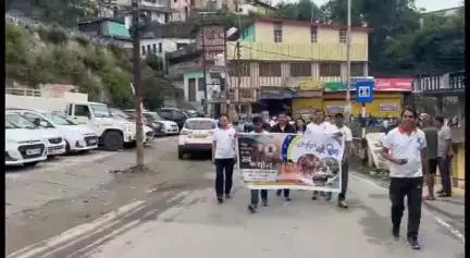 पौड़ी: अंतर्राष्ट्रीय योग दिवस पर 'रन फॉर योग' रैली का आयोजन, CDO ने दिखाई हरी झंडी