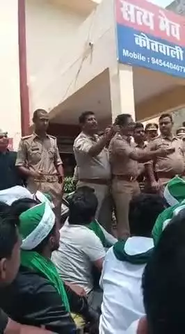 मुज़फ्फरनगर में नई मंडी थाने के बाहर धरना दे रहे भारतीय किसान यूनियन तोमर गुट के कार्यकर्ताओ को पुलिस ने बल प्रयोग कर उठा दिया,10 से ज्यादा ट्रैक्टर सीज़ किए गए है। गली गली राष्ट्रीय अध्यक्ष बन गए है