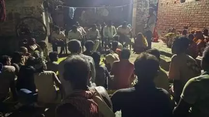 ज़ीरादेई: बदलो सरकार बदलो बिहार यात्रा को लेकर विधायक ने शिवपुर सकरा दलित बस्ती में ग्रामीणों के साथ की बैठक